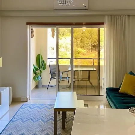 1 Bed - Sleeps 4 - 5 Min - Pool - Aircon