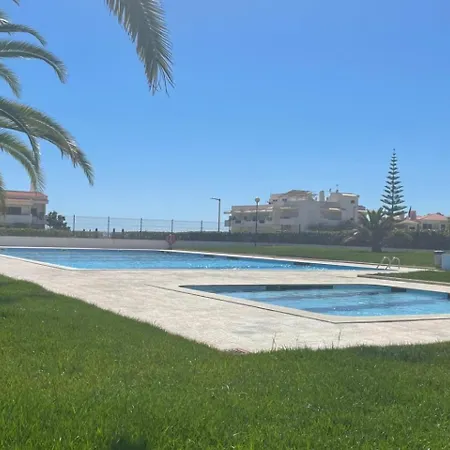 דירה 1 Bed - Sleeps 4 - 5 Min - Pool - Aircon *